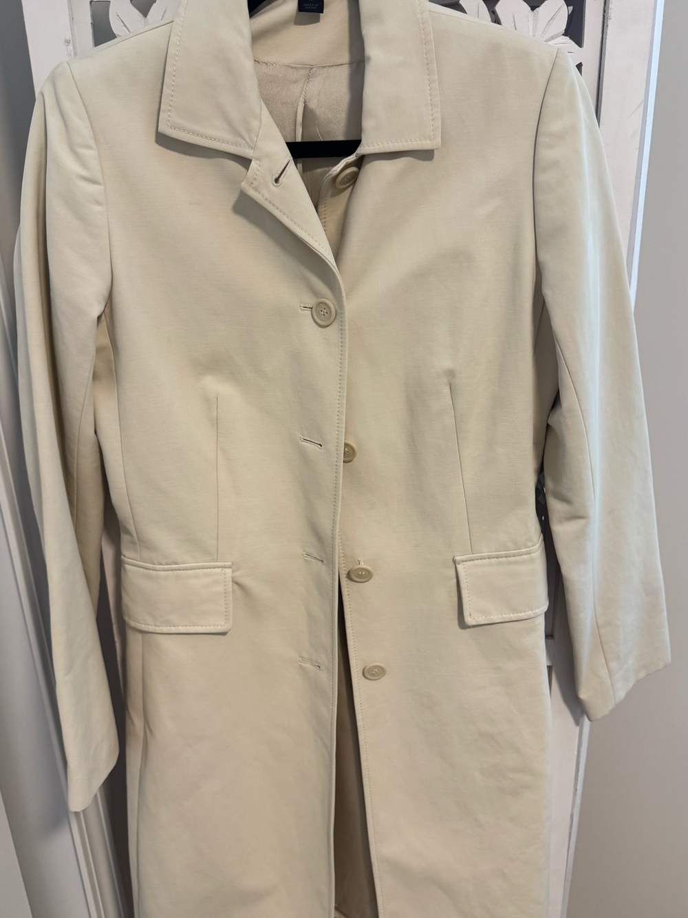 Express Single-Breasted Trench Coat in Cream